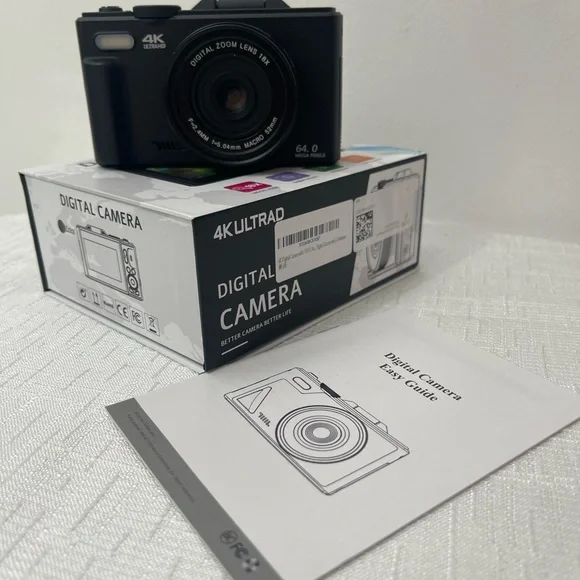 Black Digital Camera (New) - Picture 3 of 6